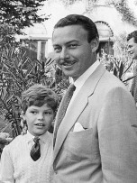 Prince_Alfonso Hohenlohe_1955 (справа).jpg